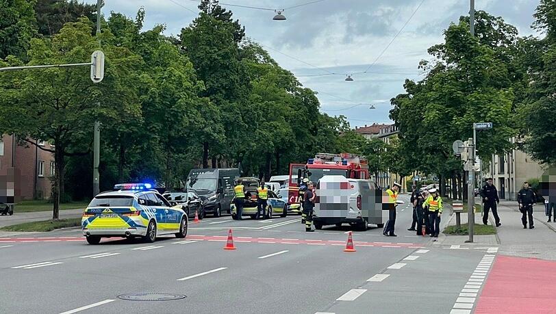 Kind bei Unfall an Chiemgauer Straße verletzt – Sperrung auf dem Mittleren Ring