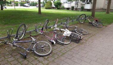 "Wie krank sind diese Menschen?": Unbekannte Randalierer treten in München Fahrräder kaputt