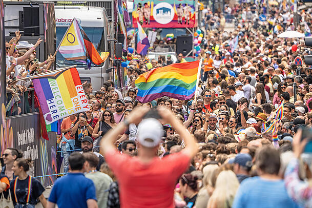 Münchens größte Party, München größte Demo: Inzwischen sind am CSD-Samstag regelmäßig Hunderttausende in der Innenstadt unterwegs.