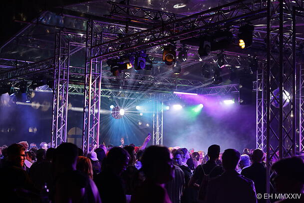 Party im Rathaus beim CSD 2024.