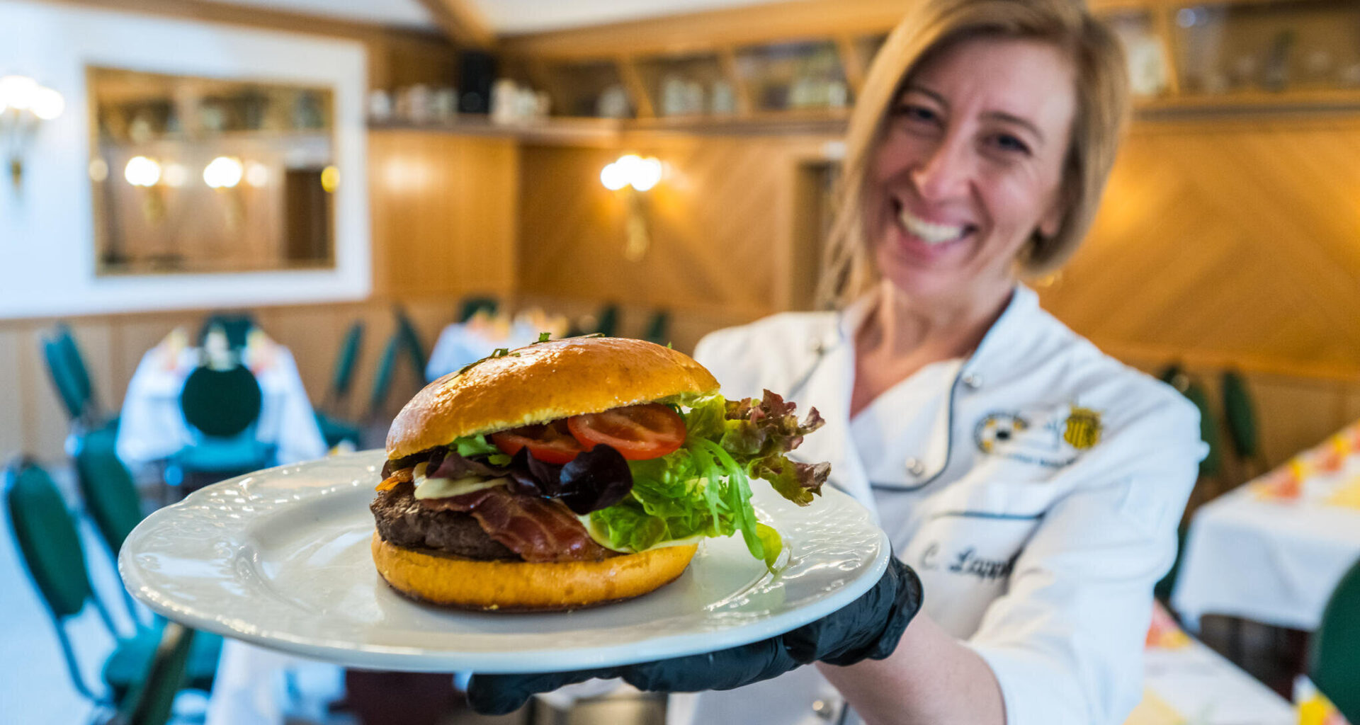 In Leukersdorf kommt Fleisch vom Biohof auf den Tisch