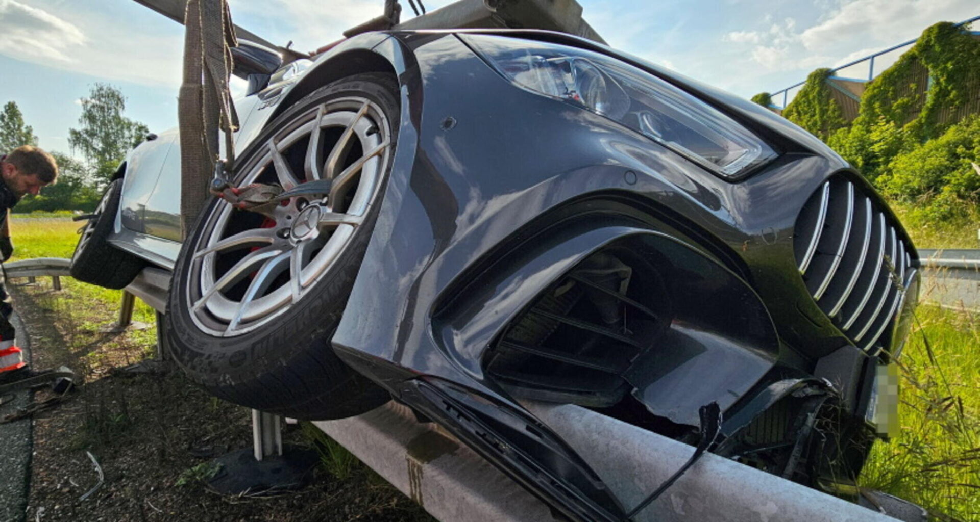Autodiebe bauen Unfall auf A72 bei Chemnitz