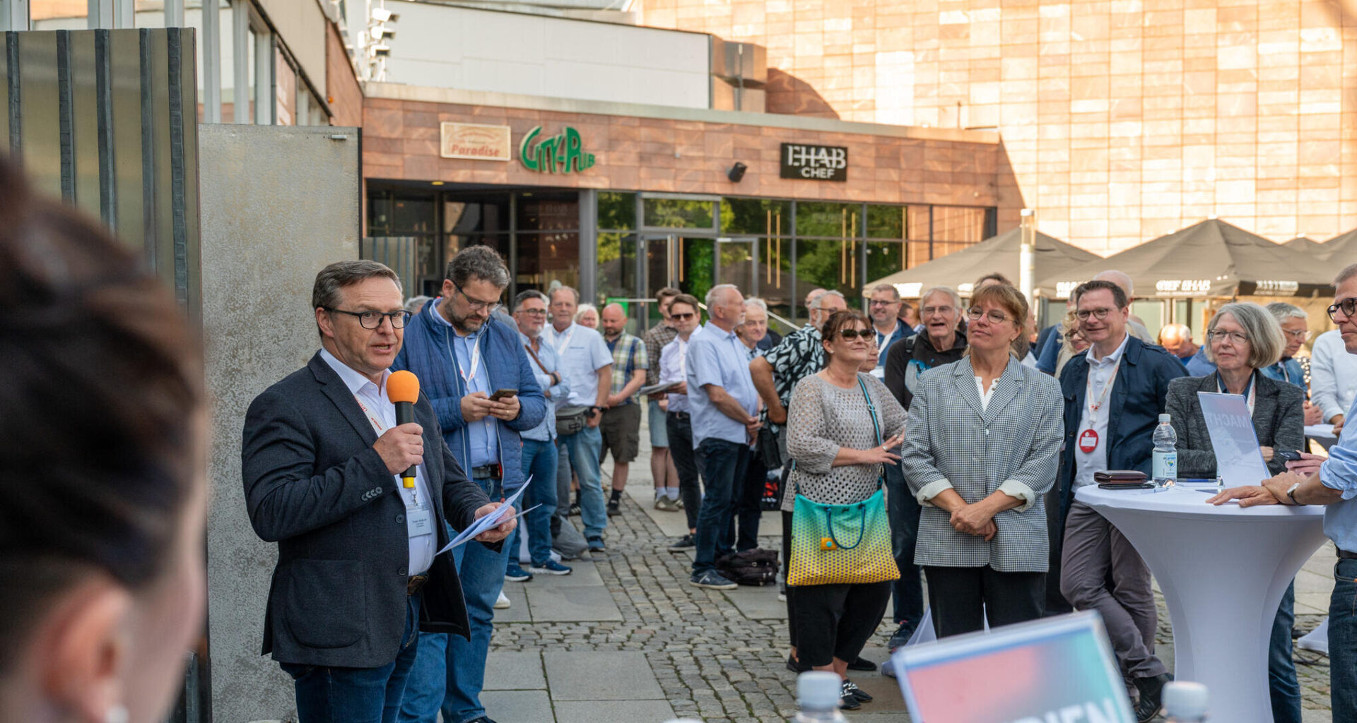 „Freie Presse“ und Lokalzeitungsinitiative bringen 40 Top-Journalisten mit Bürgern ins Gespräch