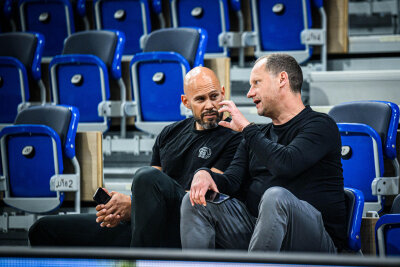 Sie planen gemeinsam mit Cheftrainer Rodrigo Pastore den Kader für die neue Saison: Scout Julian Rahier (links) und Niners-Geschäftsführer Steffen Herhold.