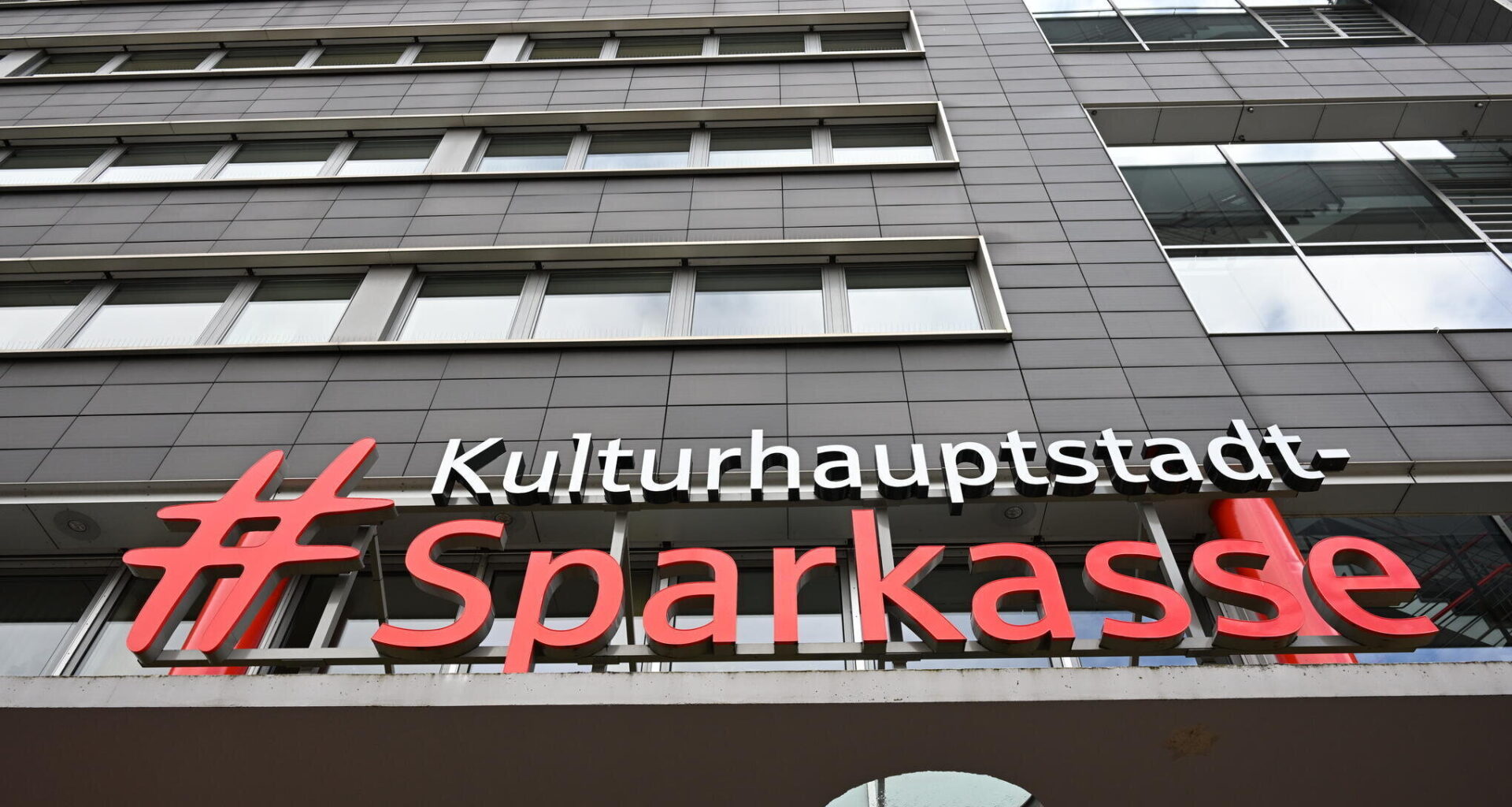 Sparkasse Chemnitz hebt Preise an