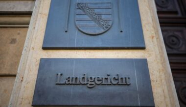Frau im Schlaf getötet: lebenslange Haftstrafe für Ex-Freund