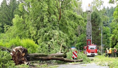 Unwetter macht Bahn- und Straßenverkehr Probleme