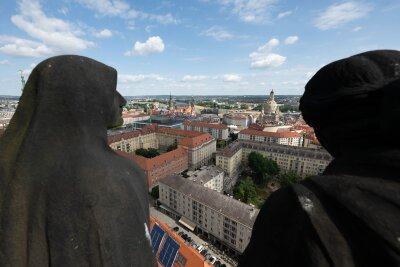 Der Turm ist das höchste Gebäude in der Innenstadt.