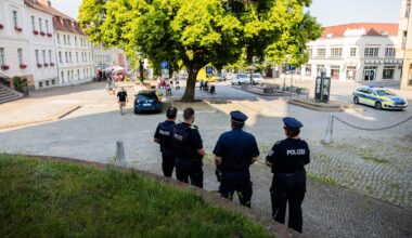 In Brandenburg: Vermummte attackieren Fest gegen Hass und Hetze | Regional