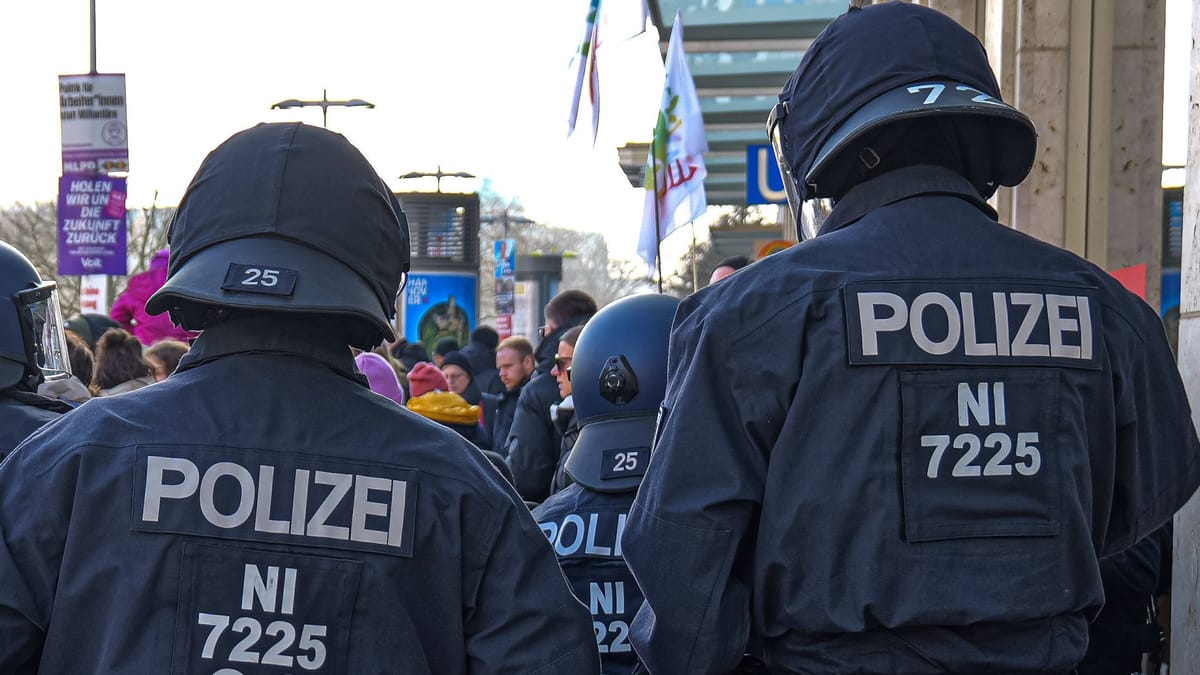 Demos am Samstag – Polizeieinsatz, Verletzte und Strafverfahren