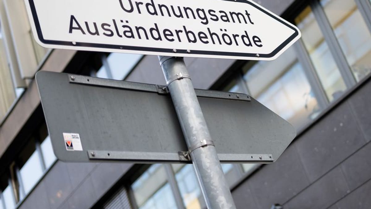 Aufenthaltstitel-Ausgabe nach Panne wieder möglich