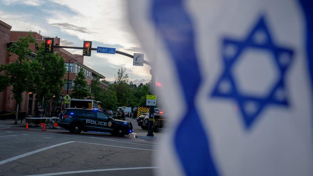 Angriff auf Kundgebung in den USA: Bei dem Angriff auf jüdische Aktivisten im US-Bundesstaat Colorado wurden acht Menschen verletzt. Israels Ministerpräsident Netanjahu sieht darin eine Reaktion auf antisemitische Verschwörungserzählungen.