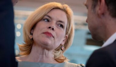 Klöckner kritisiert fehlende Disziplin im Kabinett