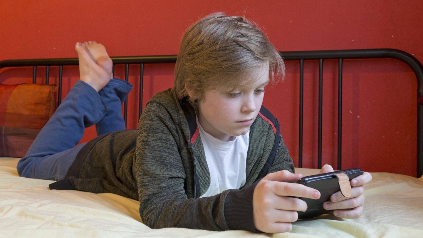 Immer mehr Kinder täglich online