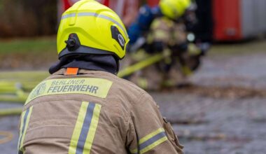 Feuer in Berlin-Wittenau: Heizkraftwerk brennt