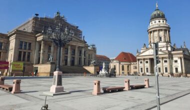 Der Gendarmenmarkt in Berlin Mitte. (Quelle: dpa/XAMAX)
