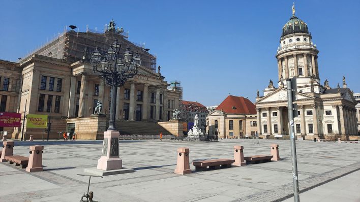 Der Gendarmenmarkt in Berlin Mitte. (Quelle: dpa/XAMAX)