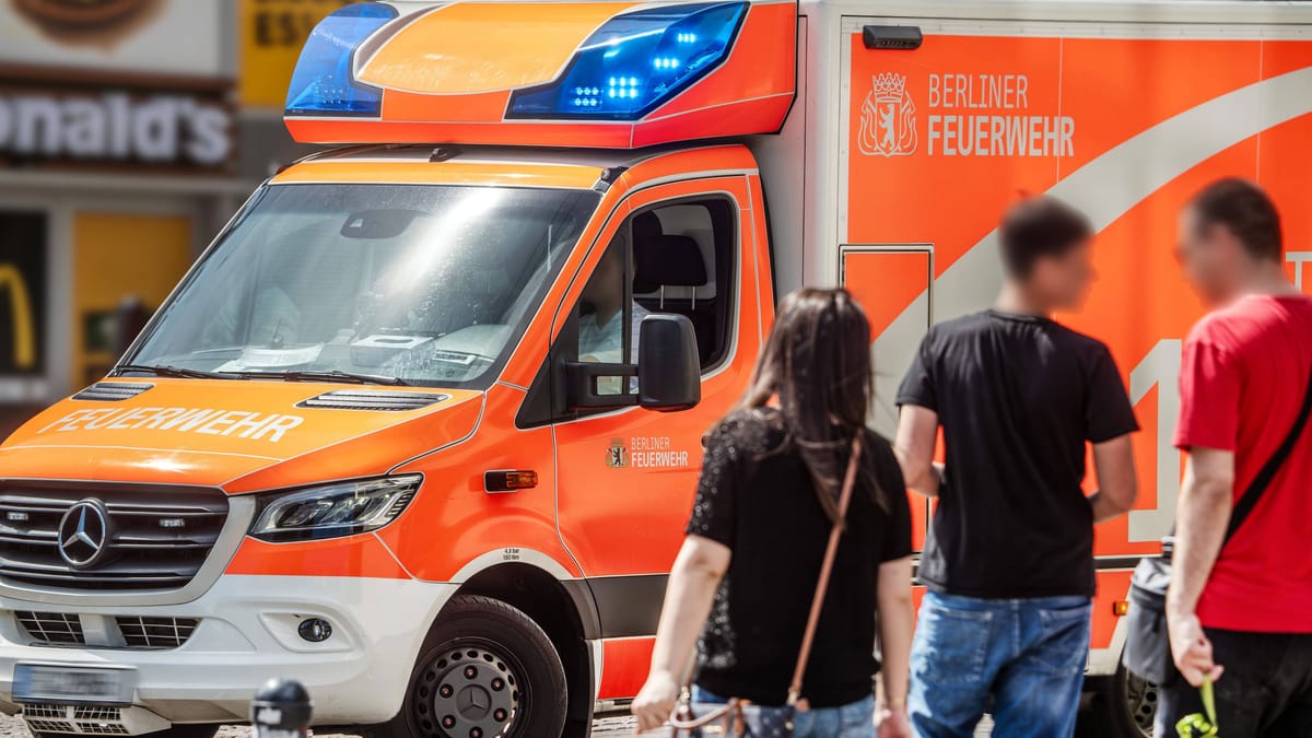 Vier Menschen bei Balkonbrand verletzt – Verdacht auf Brandstiftung