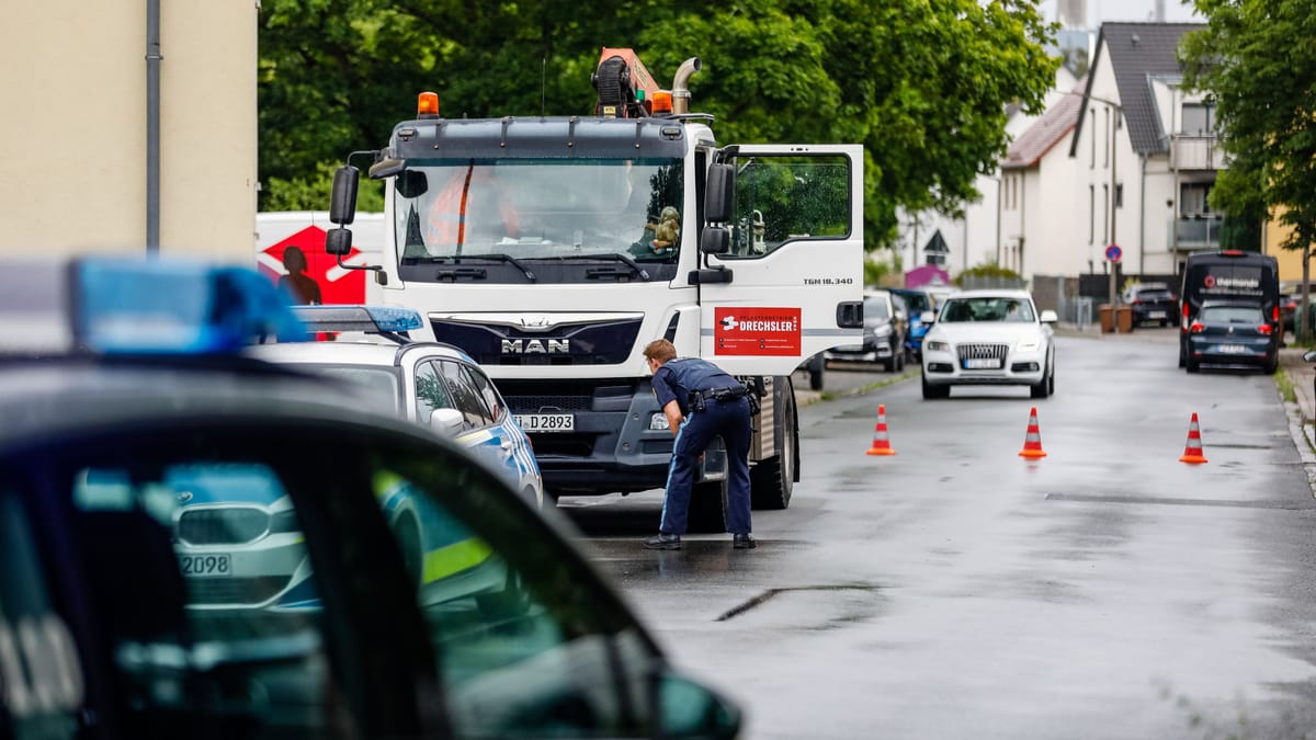 Lkw kollidiert mit Kind – keine lebensbedrohlichen Verletzungen