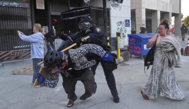 Proteste in Los Angeles: US-Polizei setzt Schlagstöcke und Tränengas gegen Demonstranten ein