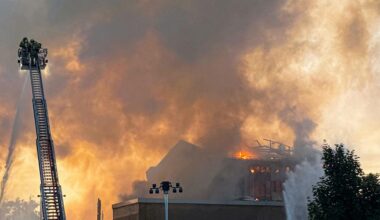 Feuer in Dresden: Schadenshöhe nach Brand in ehemaliger Staatsoperette unklar