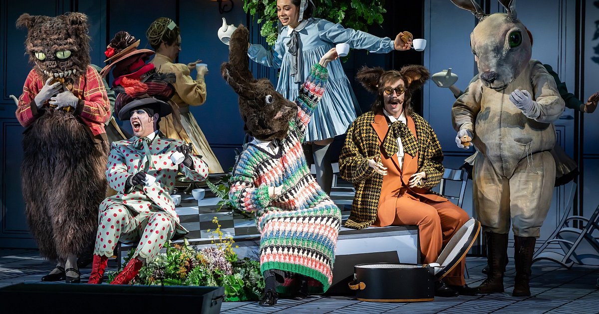 Wochenendtipps für Bielefeld: Alice im Wunderland, Flohmarkt und Kultur-Brunch