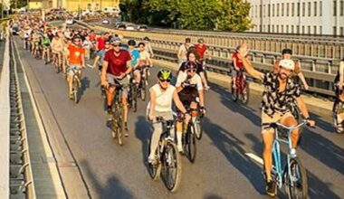 Unbekannte schießen mit Kunststoffmunition auf Fahrrad-Demonstranten