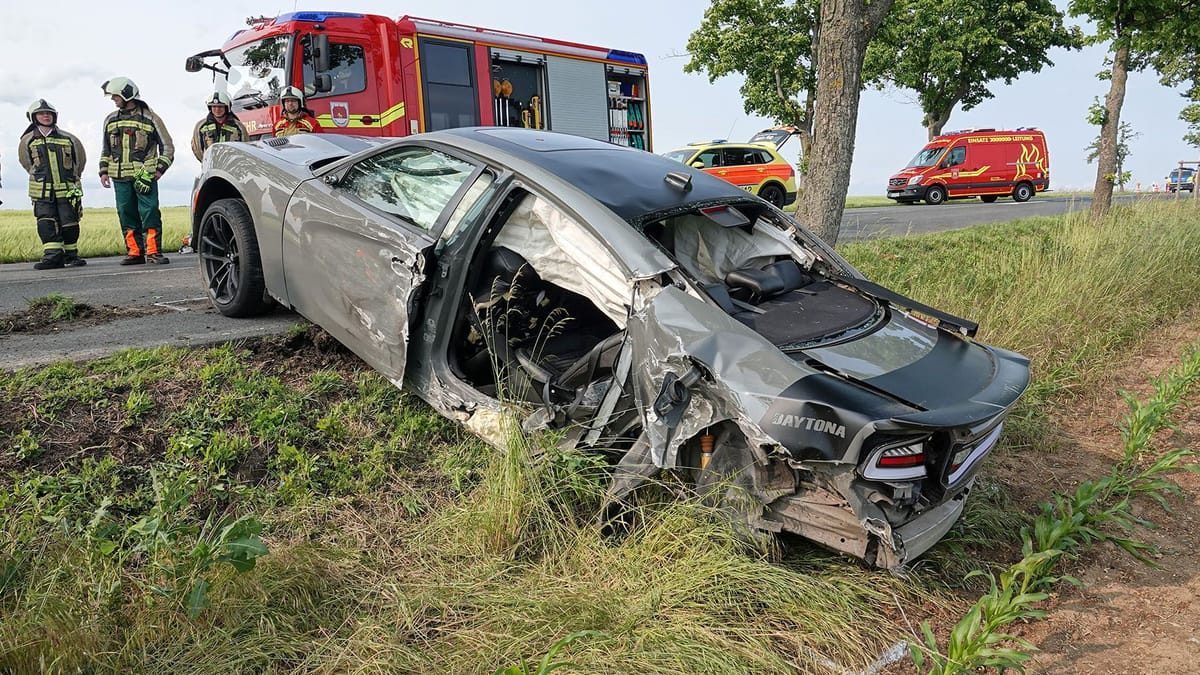 Acht Verletzte bei Unfall am Pfingstsonntag