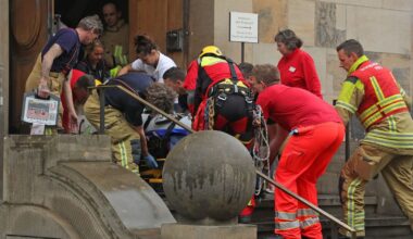 Feuerwehr-Einsätze und Rettung an der Frauenkirche