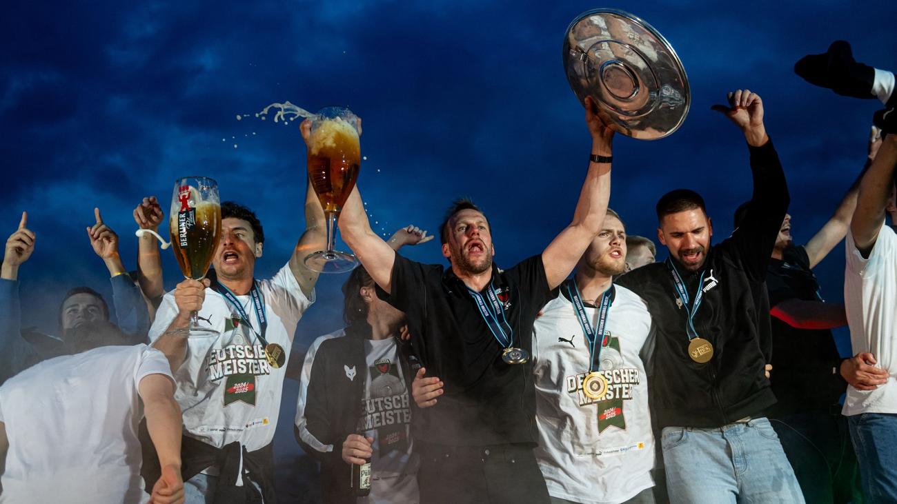 Handball-Bundesliga: Füchse Berlin im Meisterrausch: "Wir sind nicht fertig"