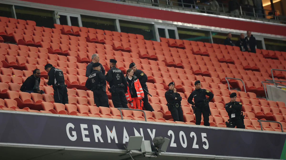 Tödlicher Sturz in der Münchner Arena: Polizei mit neuen Details zum Opfer - München