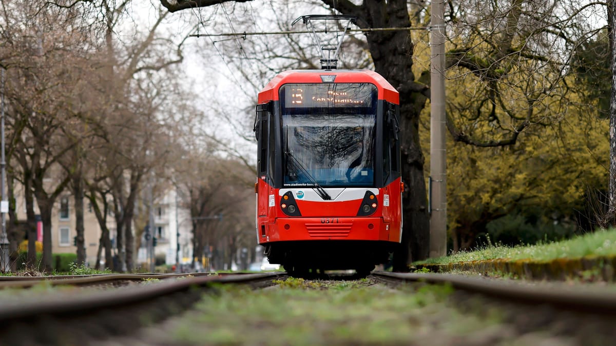 Linie 18 wegen Gleisbauarbeiten unterbrochen – Ersatzbusse