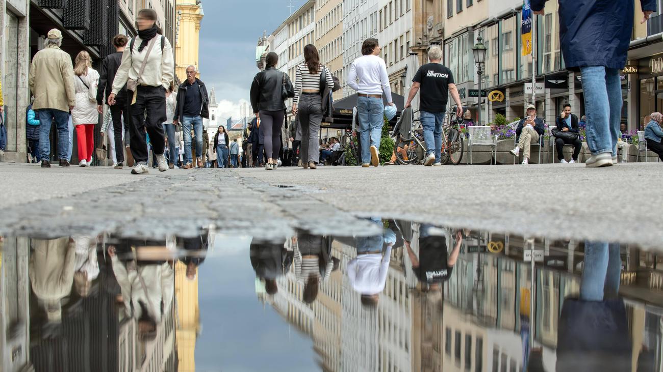 Migration: Viele Zugewanderte denken über Wegzug aus Deutschland nach