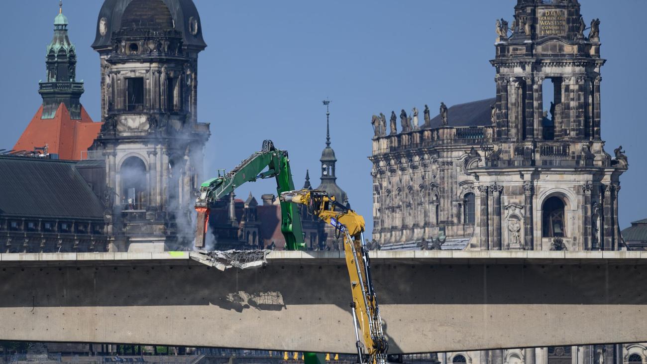 Brückenabriss in Dresden: Abbruch der Carolabrücke geht weiter
