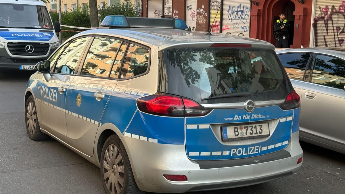 Polizei entdeckt Toten in Arztpraxis – Großeinsatz