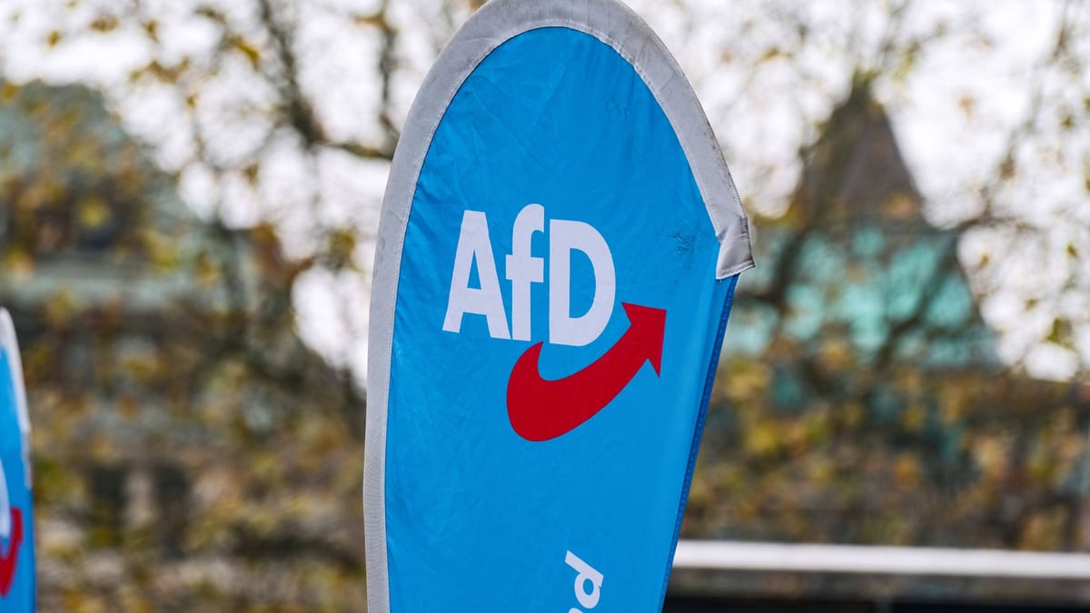 Attacke auf AfD-Stand – zwei Männer leicht verletzt