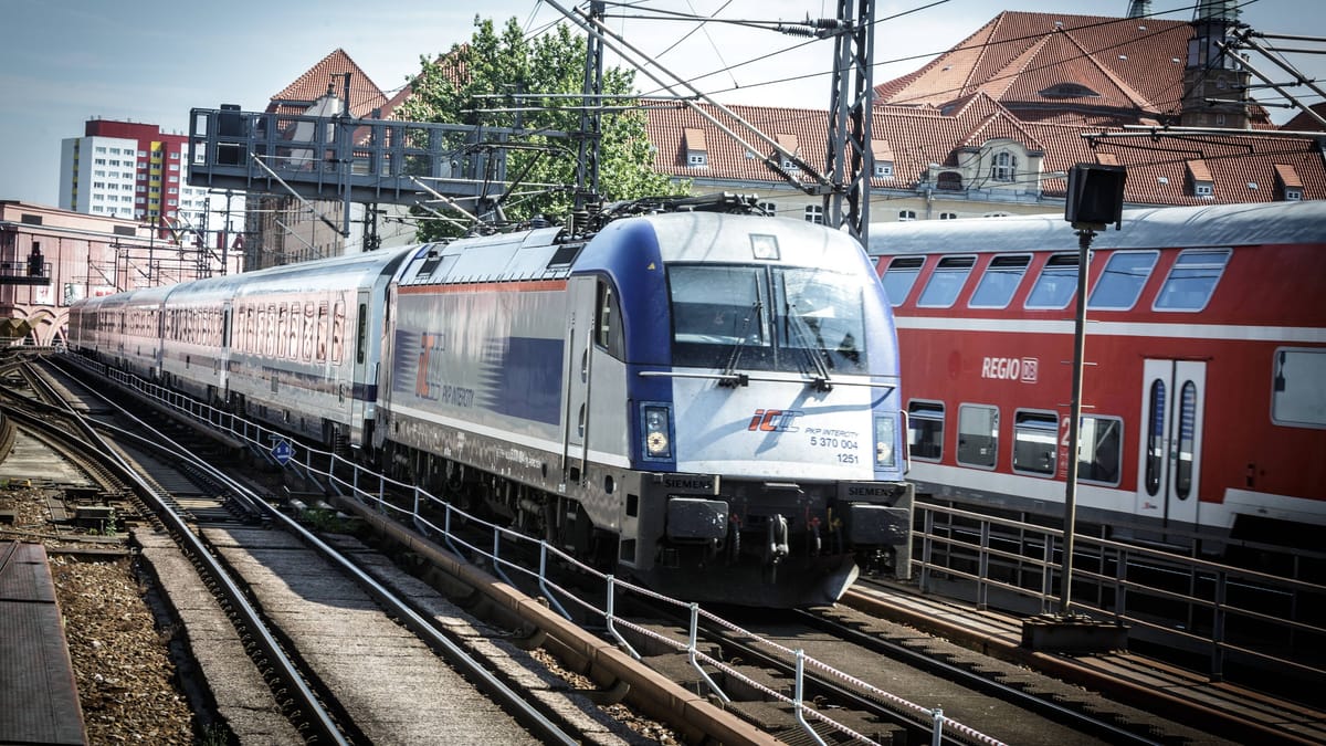 Hamburg: Fahrgast attackiert Zugbegleiter und Bundespolizisten
