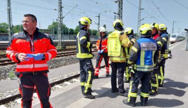 ICE erfasst Person – Bahnstrecke voll gesperrt