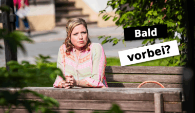 Die Landarztpraxis könnte bald vorbei sein - Dr. Sarah König blickt mit Traurigkeit in die Ferne.