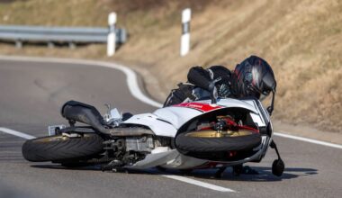17-Jähriger verliert Kontrolle über Motorrad – schwer verletzt