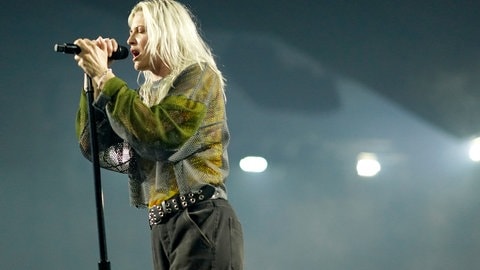 Emily Armstrong bei einem Konzert mit Linkin Park