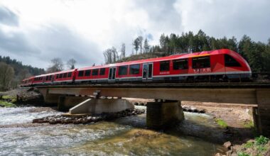 Bahnverkehr Richtung Eifel nach Flutkatastrophe wieder aufgenommen