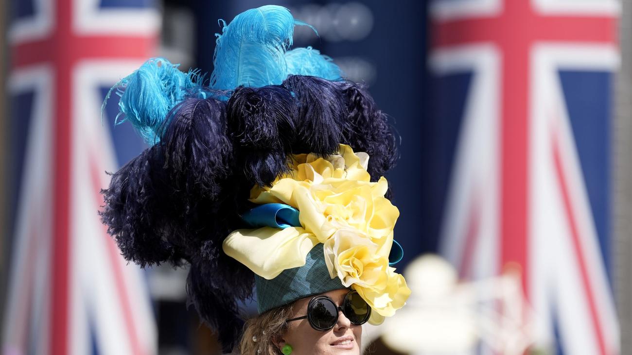 Großbritannien: Eine Frage der Hüte: Dresscode beim Pferderennen in Ascot