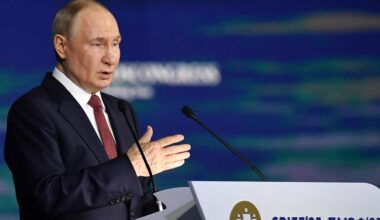 Russisch-ukrainischer Krieg: Putin bezeichnet "ganze Ukraine" als russischen Besitz