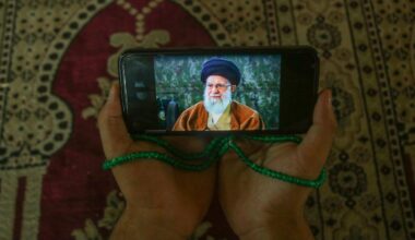 Moderate Politiker im Iran wollen Chamenei zum Umdenken bewegen
