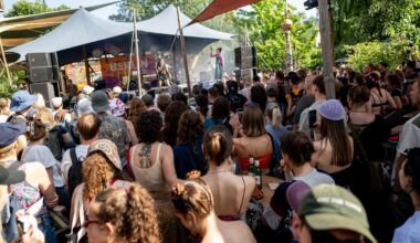 Fête de la Musique zieht Menschen in Scharen an