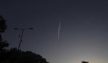 Iran-Israel-Krieg: Iran und Israel mit neuen Angriffen, USA rufen Bürger zur Vorsicht auf