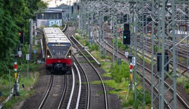 Unwetter: Nach Sturm-Chaos: Bahn-Verkehr in Berlin beruhigt sich