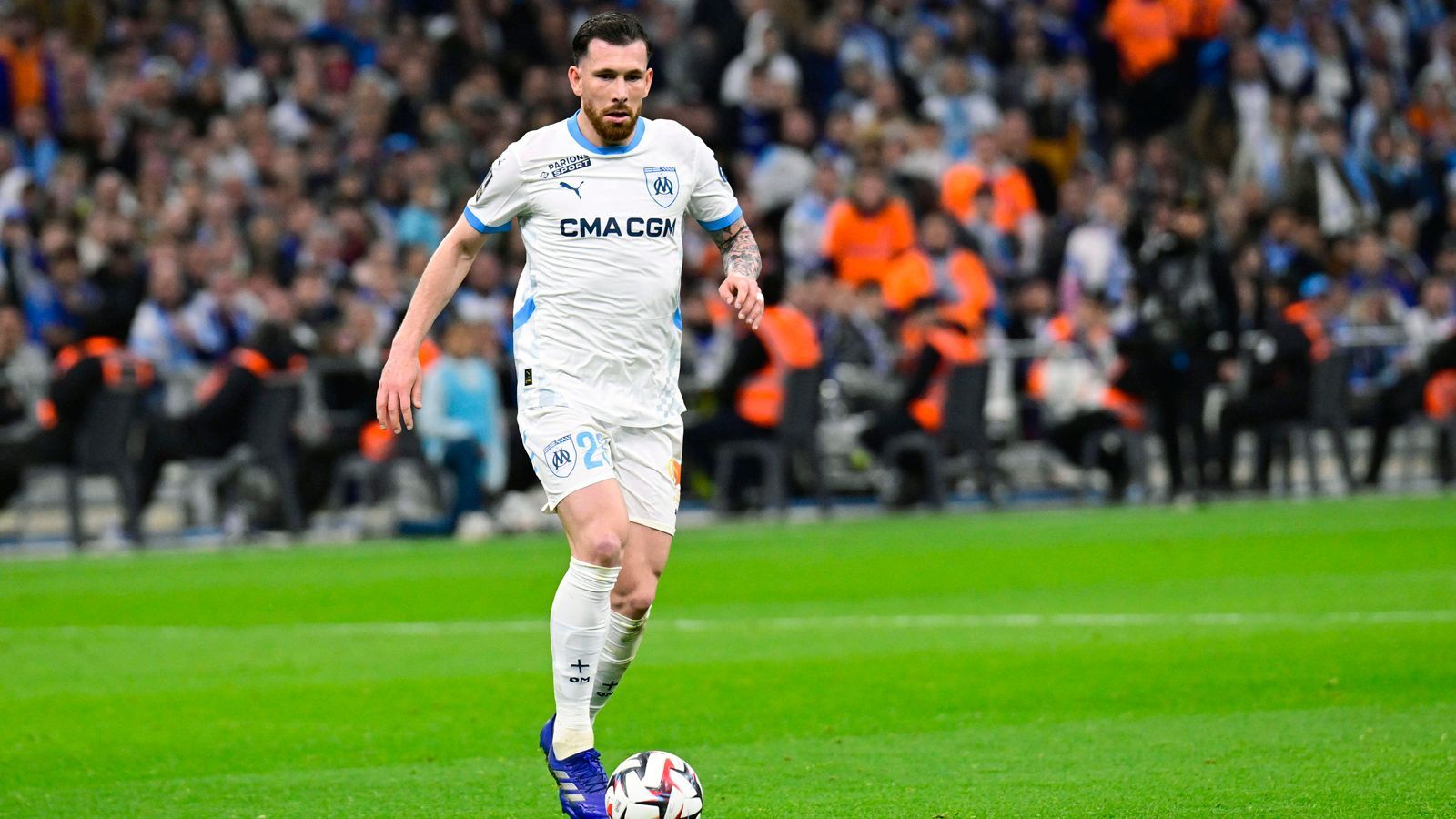 <strong>Pierre-Emile Höjbjerg (Olympique Marseille)</strong><br>Mit Pierre-Emile Höjbjerg war ein Ex-Bayern-Juwel viele Jahre Leistungsträger bei Tottenham Hotspur. Der Däne, einst in München unter Pep Guardiola gefördert, verließ die Münchner 2016 in Richtung Southampton, wo er sich schnell einen guten Namen machte. Seit 2020 ist Höjbjerg bei Tottenham unter Vertrag, zum 1. Juli 2025 wechselt er fest zu seinem bisherigen Leihklub Marseille.