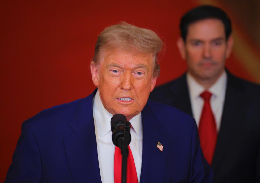Ließ iranische Atomanlagen aus der Luft bombardieren: US-Präsident Donald Trump (li.).